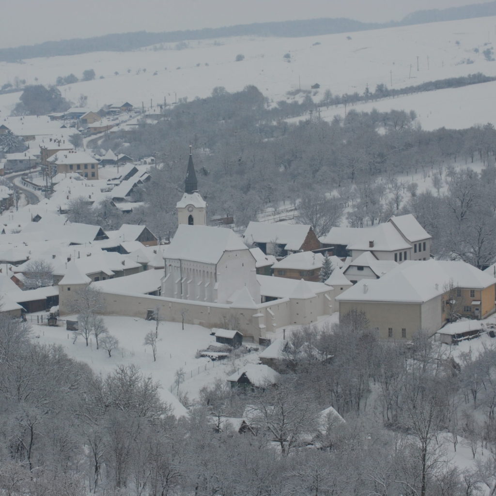 A székelyderzsi vártemplom télen
